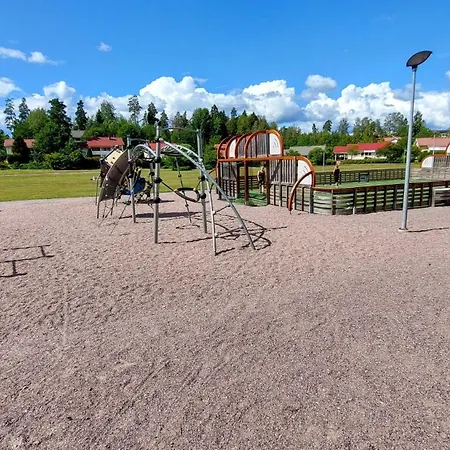Tilava Ja Tunnelmallinen 26m2 Huone Max Kuudelle Hengelle Pansiyon Kerava
